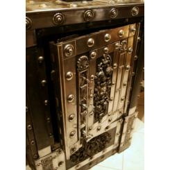 Антикварный сейф 1860 года с секретами и 4 ключами, Италия